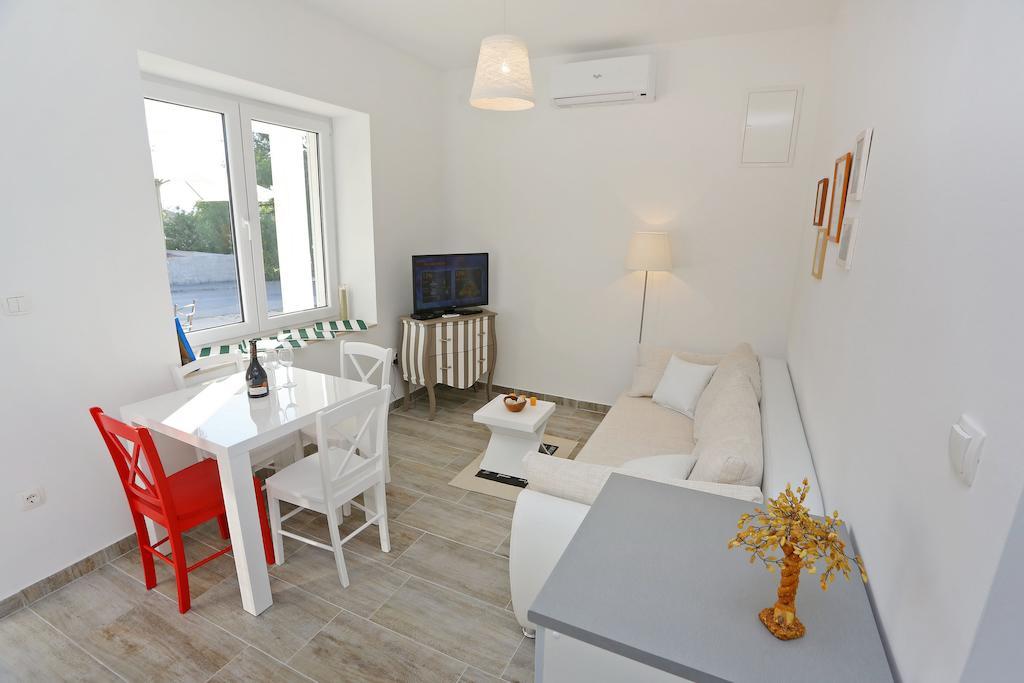 Pavle'S Apartment Zadar Bilik gambar